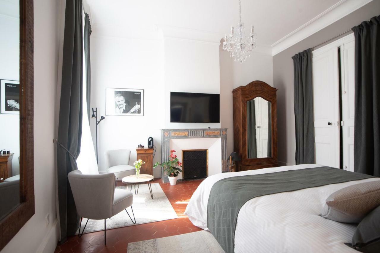 La Domitia - Maison D'Hotes, Massages & Bien-Etre Montbazin Exterior photo