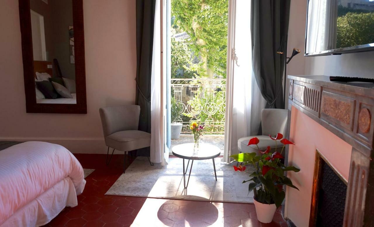 La Domitia - Maison D'Hotes, Massages & Bien-Etre Montbazin Exterior photo